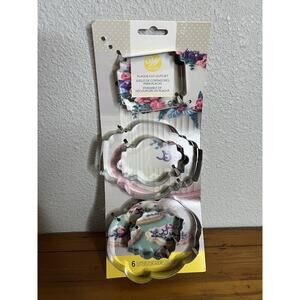 Fondant Cut-Outs 5/Pkg Plaque (1-missing) NEW